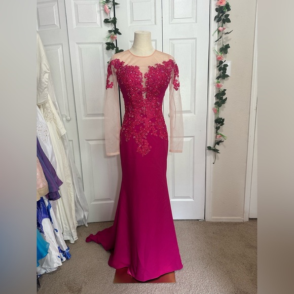 Elegant Pink Evening Gown - Picture 1 of 3